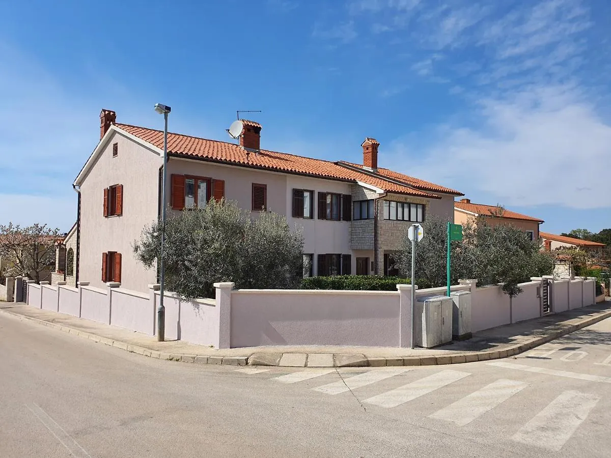 Apartments Luciana & Helena Pula